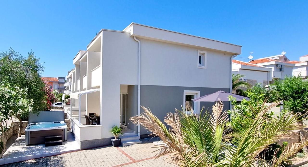 Fantasy Classic Maisonette II Novalja Exterior foto